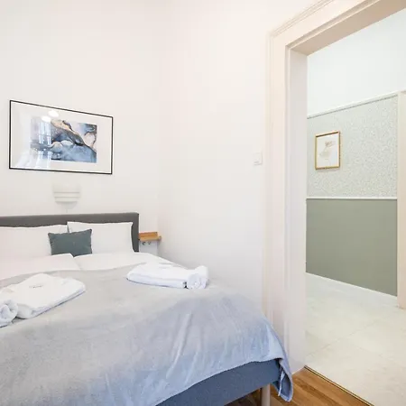 Sunset Treasure 3-bdr *