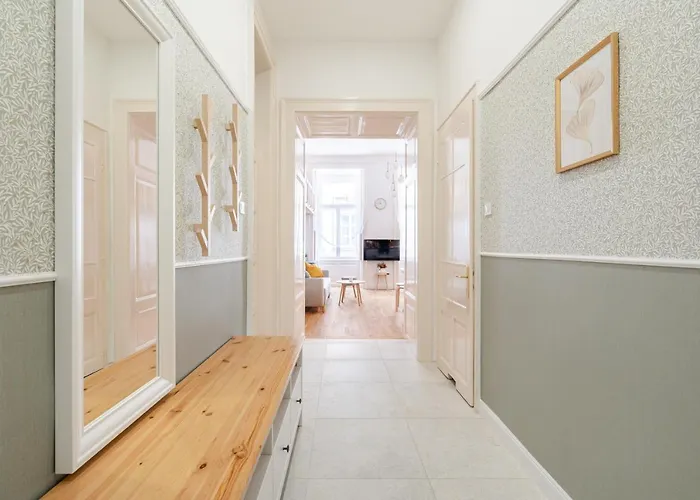 Sunset Treasure 3-bdr *