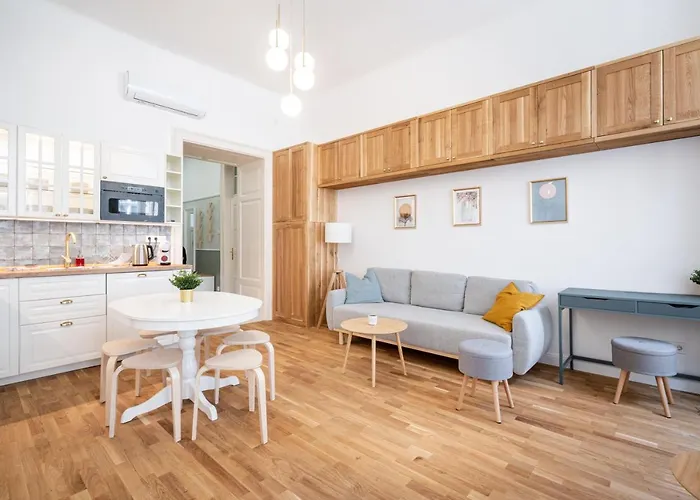 Sunset Treasure 3-bdr Lejlighed Budapest